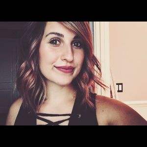 Meet your Posher, Hayley